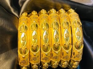 Charming bangles set